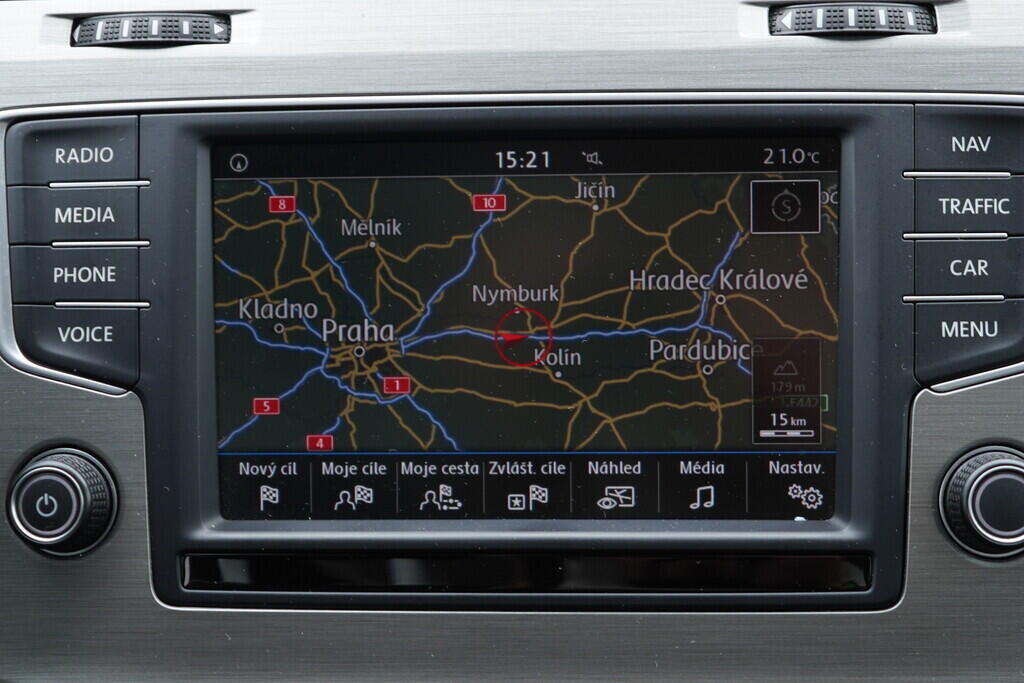 OV190V08207_32.webp_GOLF VARIANT Highline 2.0 TDI 110 kW manuál