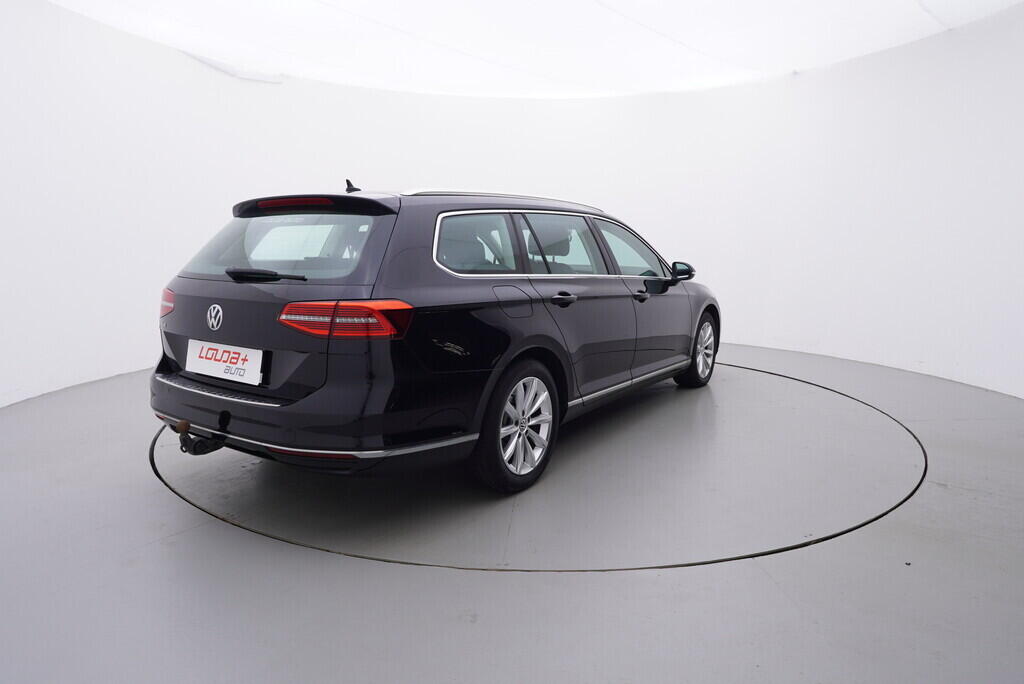 OV190V08208_14.webp_PASSAT VARIANT Highline 1.4 TSI 110 kW manuál