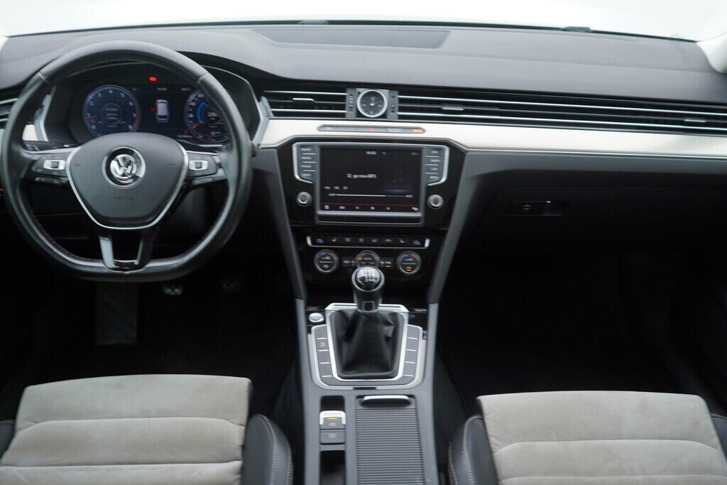 OV190V08208_26.webp_PASSAT VARIANT Highline 1.4 TSI 110 kW manuál