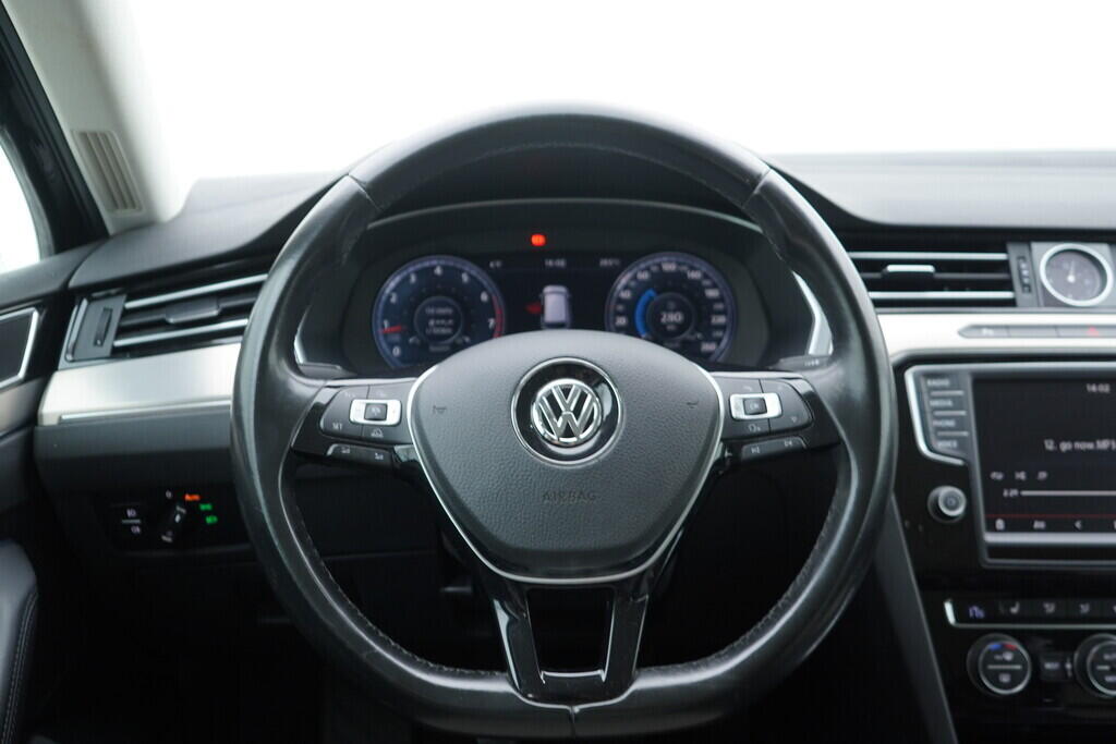 OV190V08208_27.webp_PASSAT VARIANT Highline 1.4 TSI 110 kW manuál