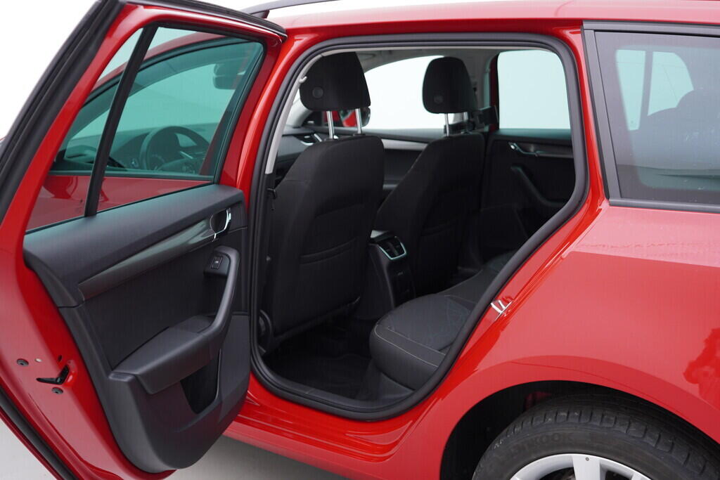 OV190V08210_35.webp_OCTAVIA Style 1.4 TSI 110 kW automat