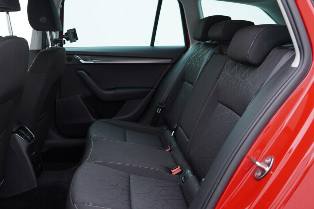 OV190V08210_37.webp_OCTAVIA Style 1.4 TSI 110 kW automat