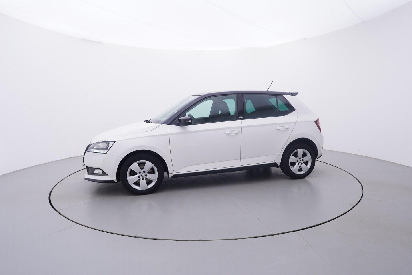 OV190V08213_11.webp_FABIA Monte Carlo 1.0 TSI 81 kW manuál