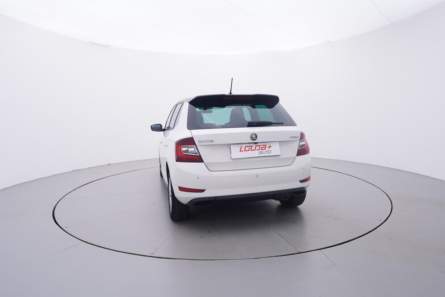 OV190V08213_13.webp_FABIA Monte Carlo 1.0 TSI 81 kW manuál