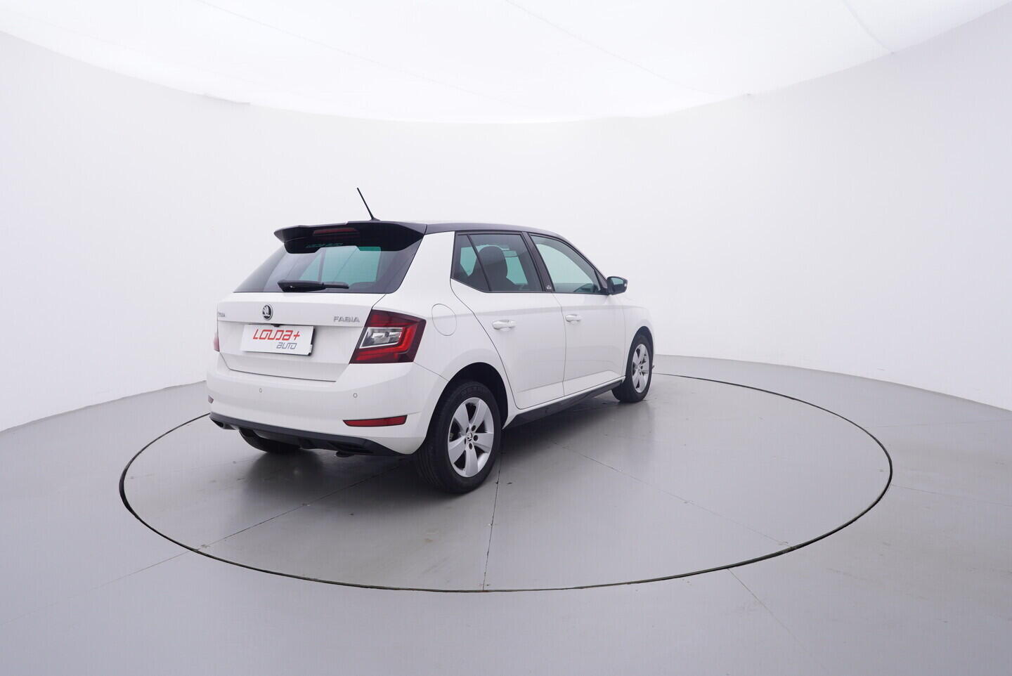 OV190V08213_14.webp_FABIA Monte Carlo 1.0 TSI 81 kW manuál