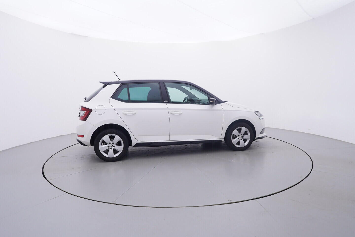 OV190V08213_15.webp_FABIA Monte Carlo 1.0 TSI 81 kW manuál