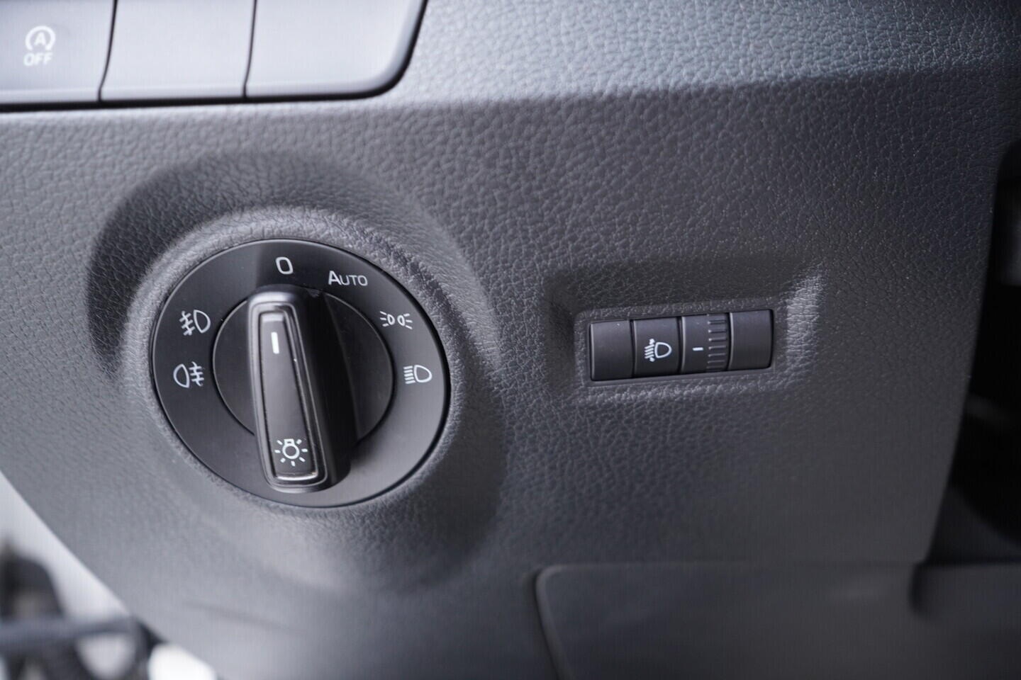 OV190V08213_29.webp_FABIA Monte Carlo 1.0 TSI 81 kW manuál