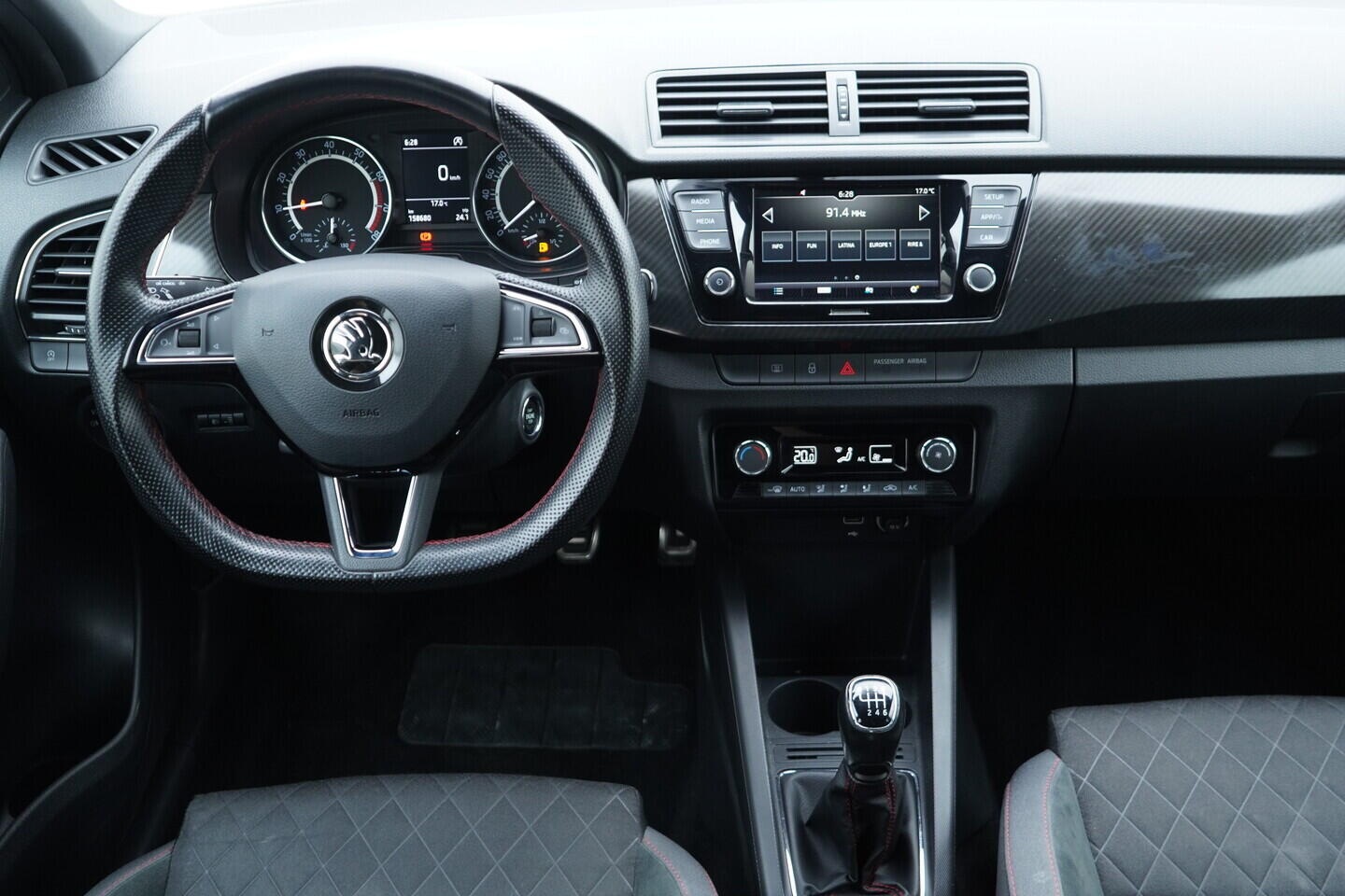 OV190V08213_30.webp_FABIA Monte Carlo 1.0 TSI 81 kW manuál