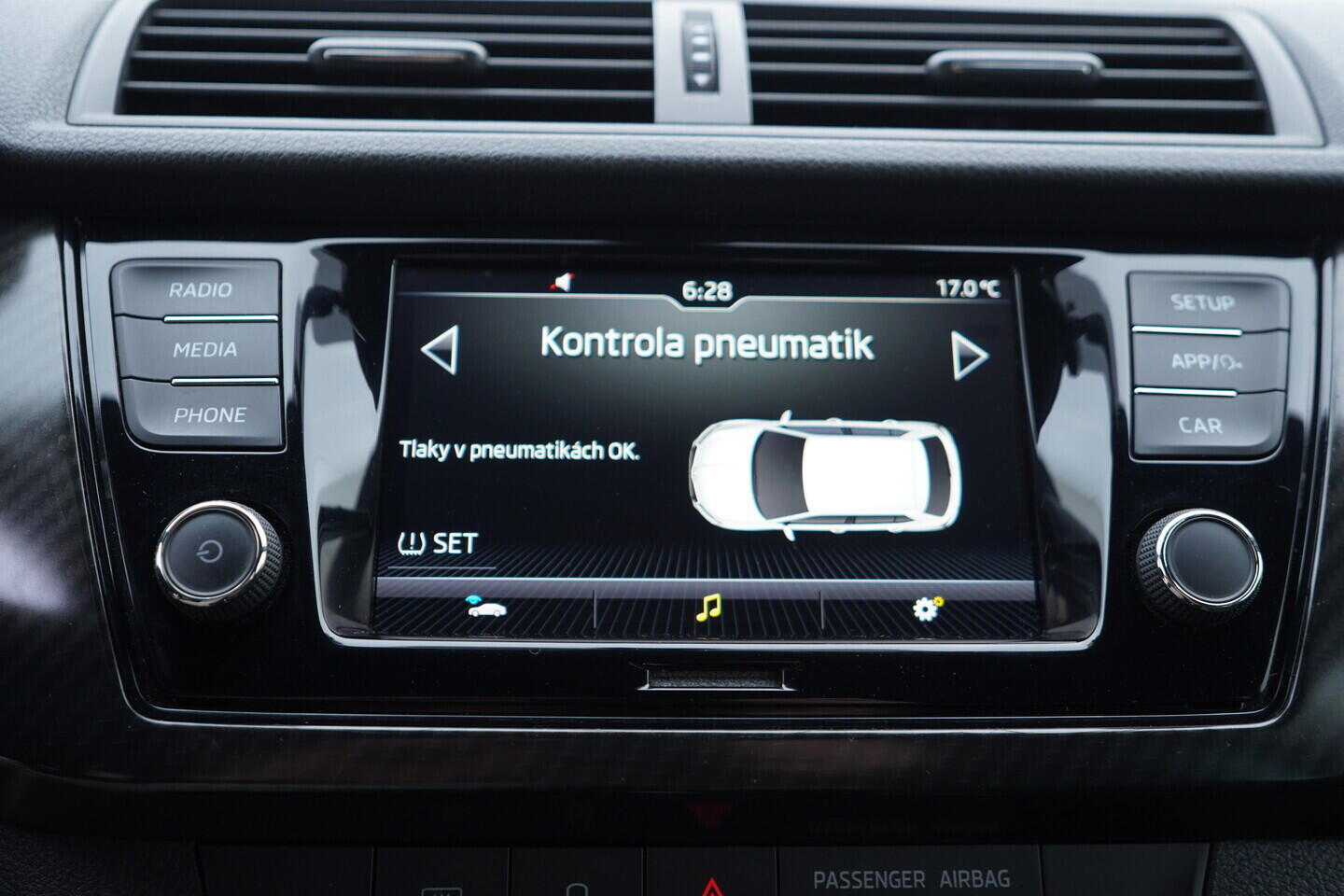 OV190V08213_34.webp_FABIA Monte Carlo 1.0 TSI 81 kW manuál