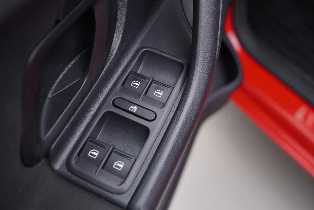 OV190V08225_20.webp_FABIA Elegance 1.6 TDI 66 kW manuál