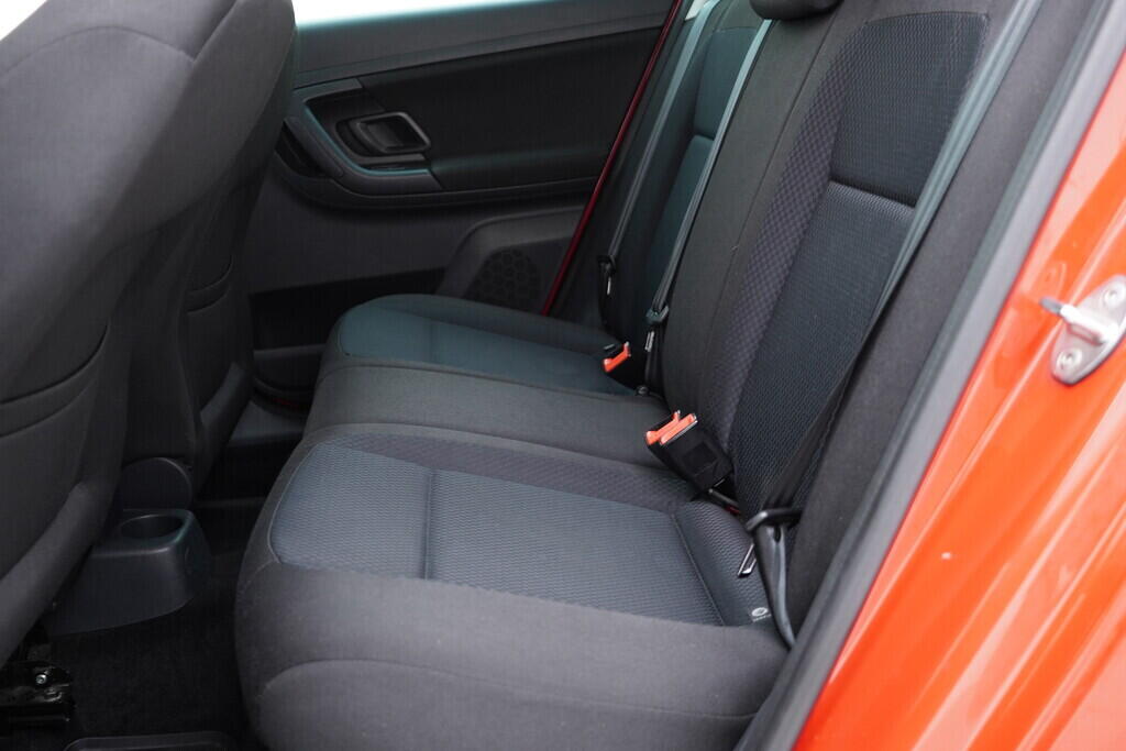 OV190V08225_33.webp_FABIA Elegance 1.6 TDI 66 kW manuál