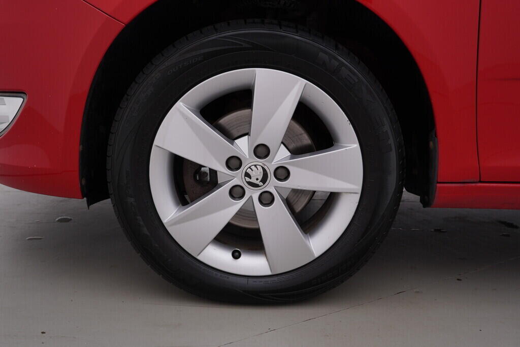 OV190V08225_37.webp_FABIA Elegance 1.6 TDI 66 kW manuál