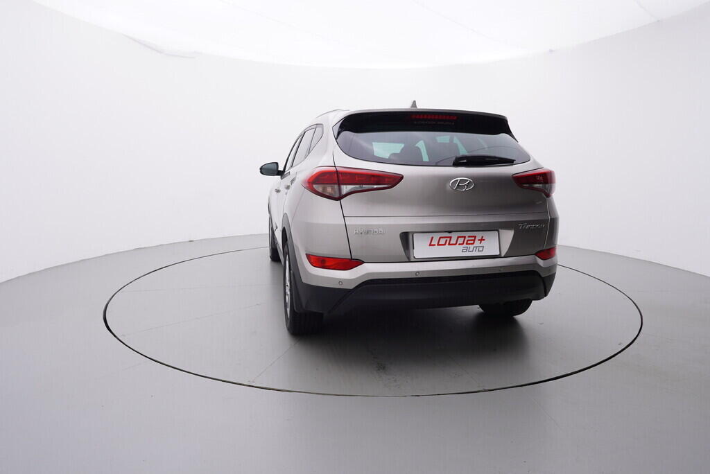 OV190V08239_13.webp_TUCSON TRIKOLOR 1.7  85 kW manuál, DPH