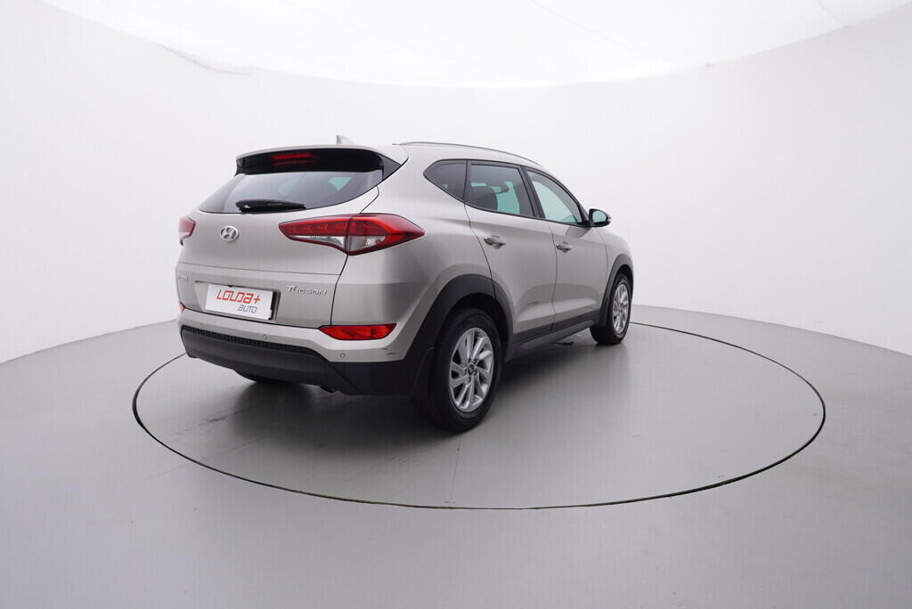 OV190V08239_14.webp_TUCSON TRIKOLOR 1.7  85 kW manuál, DPH