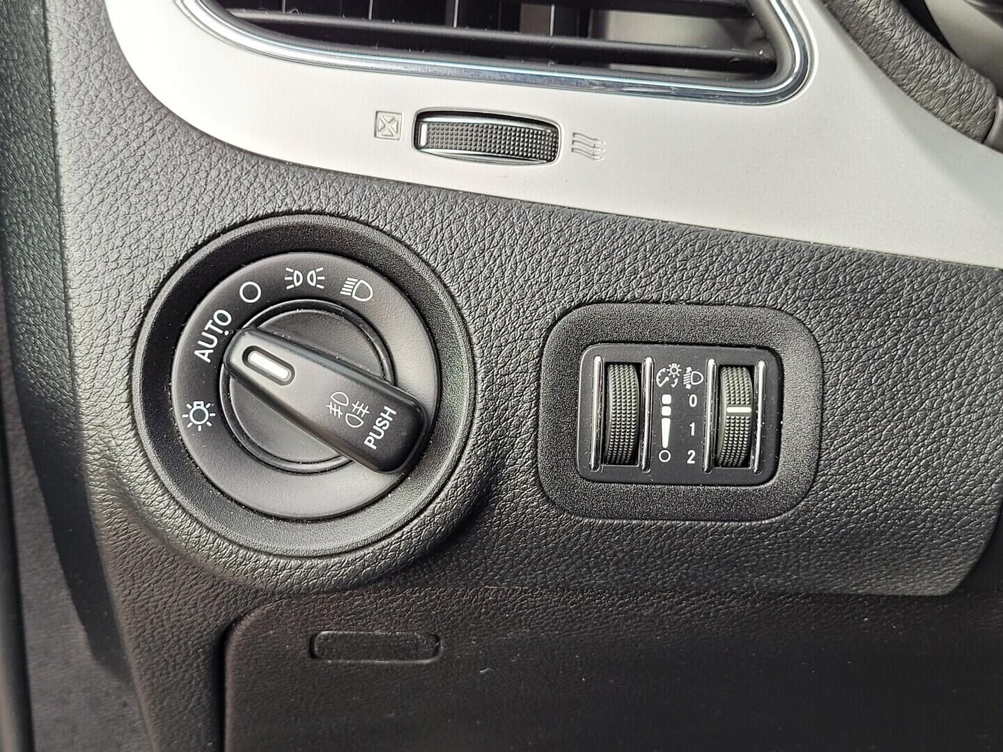 OV190V08241_20.webp_FREEMONT Lounge 2.0  125 kW automat