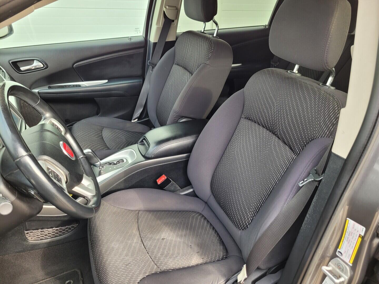 OV190V08241_31.webp_FREEMONT Lounge 2.0  125 kW automat