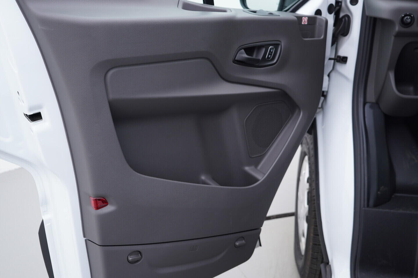 OV190V08248_19.webp_TRANSIT  2.0 TDCi 96 kW manuál, DPH