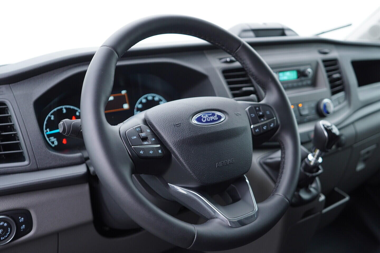 OV190V08248_22.webp_TRANSIT  2.0 TDCi 96 kW manuál, DPH