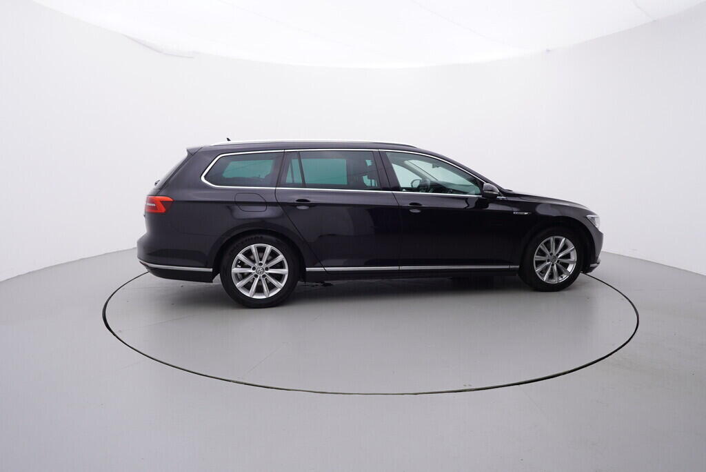 OV190V08258_15.webp_PASSAT VARIANT Highline  2.0 TDI 110 kW manuál