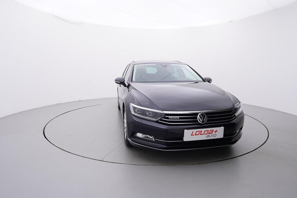 OV190V08258_17.webp_PASSAT VARIANT Highline  2.0 TDI 110 kW manuál