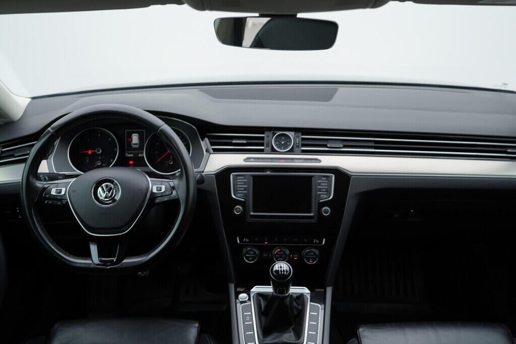 OV190V08258_26.webp_PASSAT VARIANT Highline  2.0 TDI 110 kW manuál