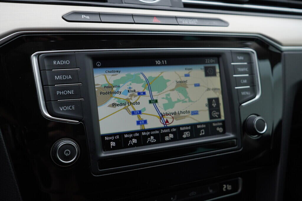 OV190V08258_32.webp_PASSAT VARIANT Highline  2.0 TDI 110 kW manuál