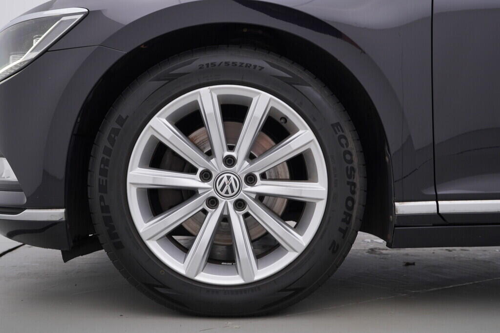 OV190V08258_44.webp_PASSAT VARIANT Highline  2.0 TDI 110 kW manuál