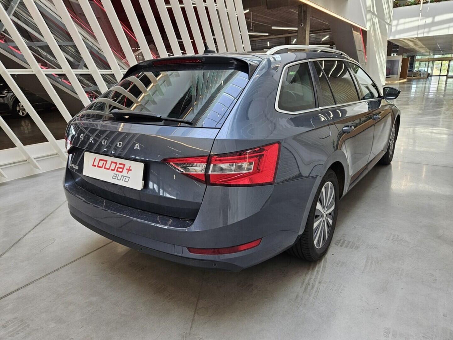 OV190V08259_11.webp_SUPERB Style 2.0 TSI 140 kW automat, DPH