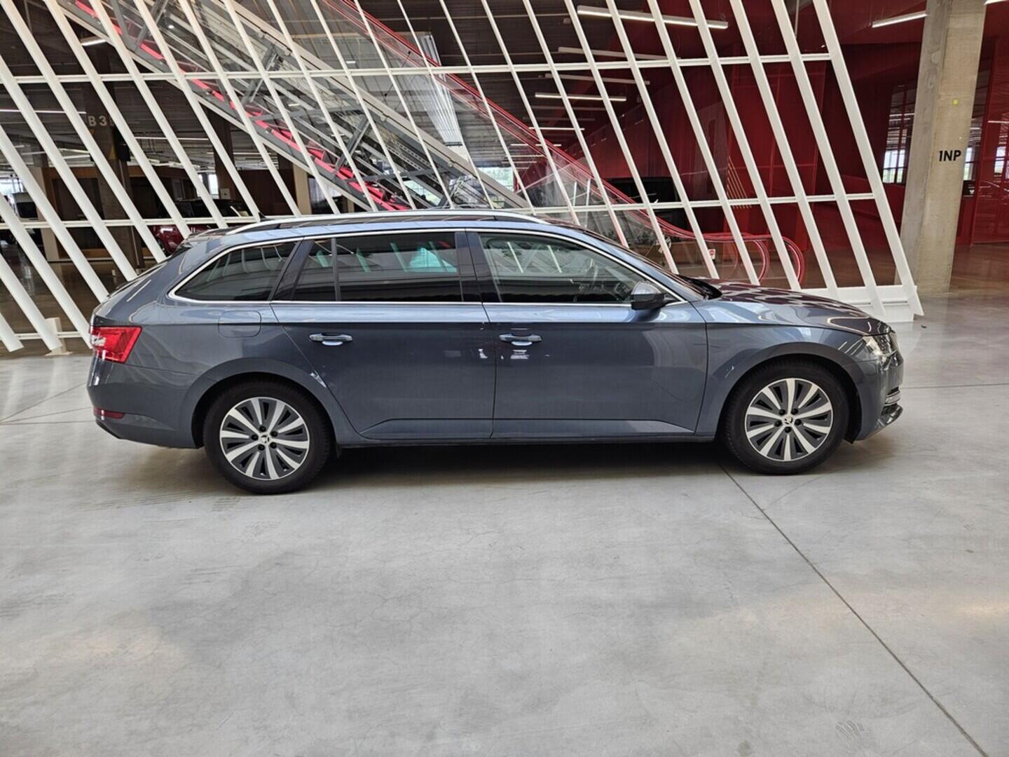 OV190V08259_16.webp_SUPERB Style 2.0 TSI 140 kW automat, DPH