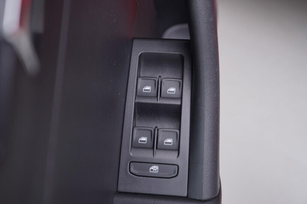 OV190V08293_20.webp_RAPID SPACEBACK Style Plus 1.2 TSI 77 kW manuál