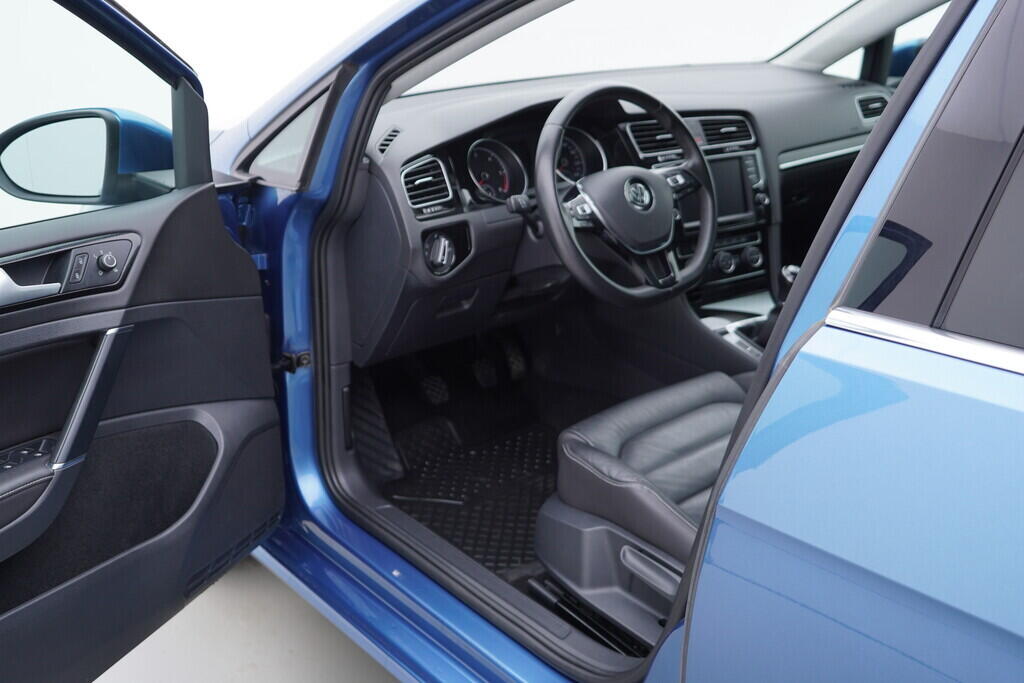 OV190V08294_18.webp_GOLF VARIANT Carat 1.6 TDI 81 kW manuál