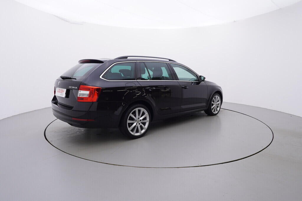OV190V08297_14.webp_OCTAVIA Style Plus 2.0 TSI 140 kW automat
