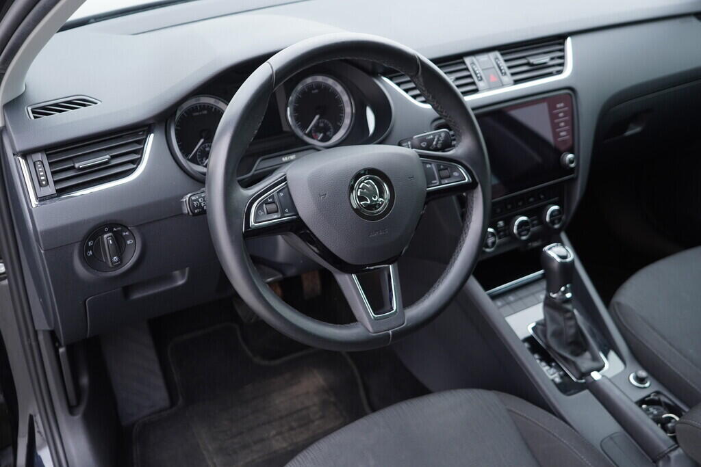 OV190V08297_22.webp_OCTAVIA Style Plus 2.0 TSI 140 kW automat