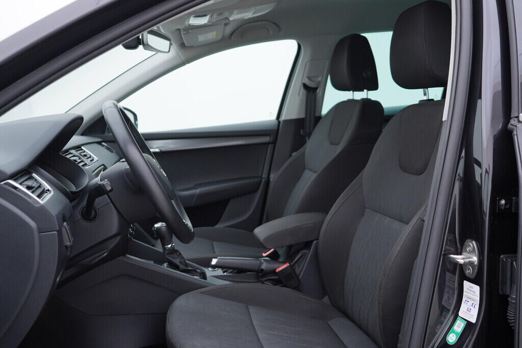 OV190V08297_23.webp_OCTAVIA Style Plus 2.0 TSI 140 kW automat