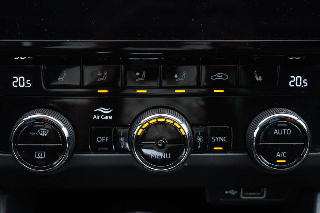 OV190V08297_32.webp_OCTAVIA Style Plus 2.0 TSI 140 kW automat