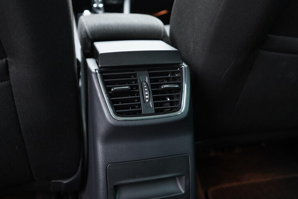 OV190V08297_35.webp_OCTAVIA Style Plus 2.0 TSI 140 kW automat