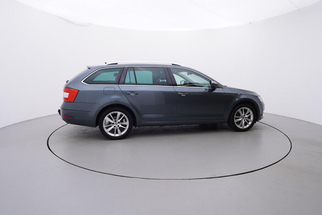 OV190V08302_15.webp_OCTAVIA Style Extra 1.0 TSI 85 kW manuál