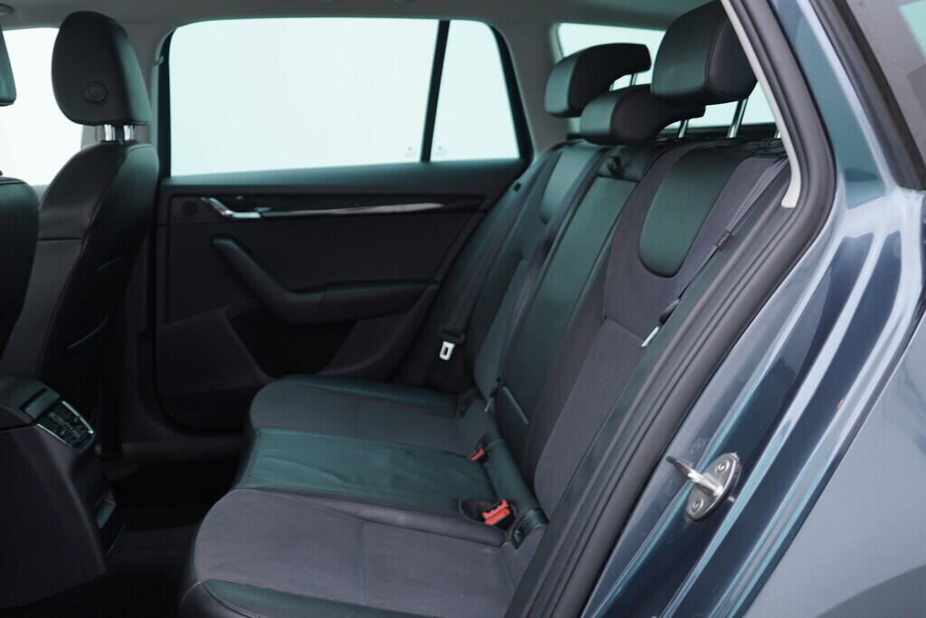 OV190V08302_38.webp_OCTAVIA Style Extra 1.0 TSI 85 kW manuál