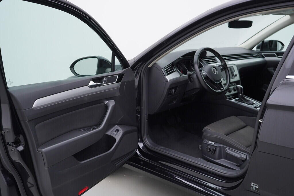 OV190V08304_18.webp_PASSAT VARIANT Comfortline 2.0 TDI 110 kW automat