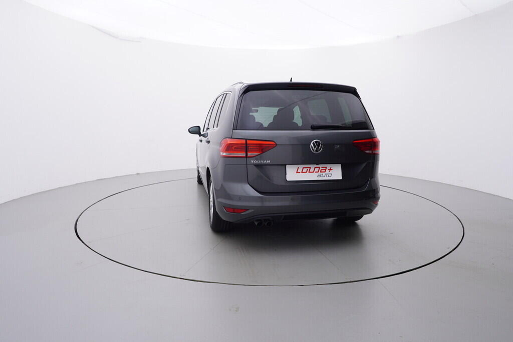 OV190V08308_13.webp_TOURAN highline 2.0 TDI 110 kW manuál, DPH
