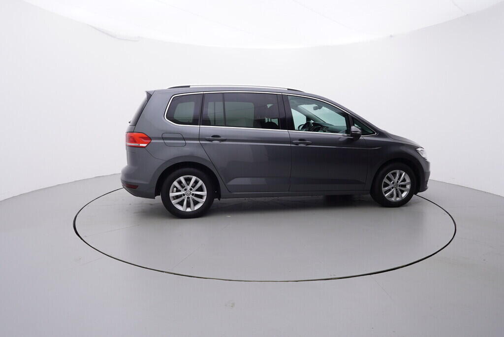 OV190V08308_15.webp_TOURAN highline 2.0 TDI 110 kW manuál, DPH