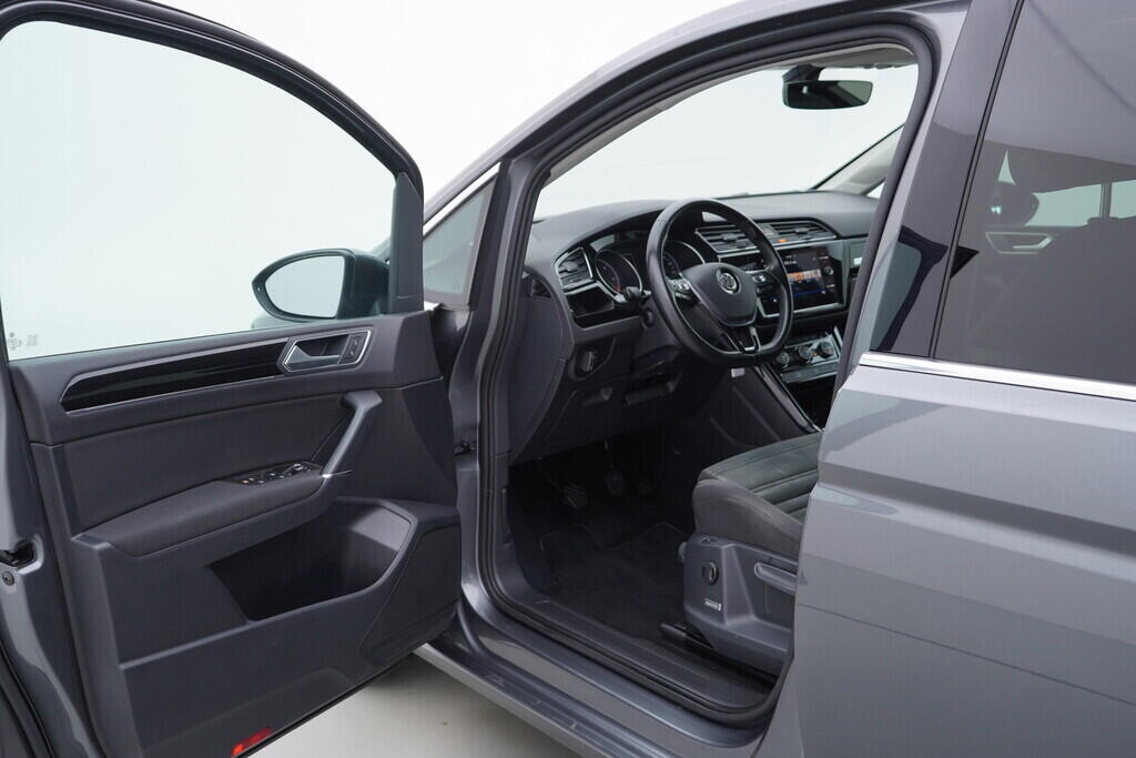 OV190V08308_18.webp_TOURAN highline 2.0 TDI 110 kW manuál, DPH