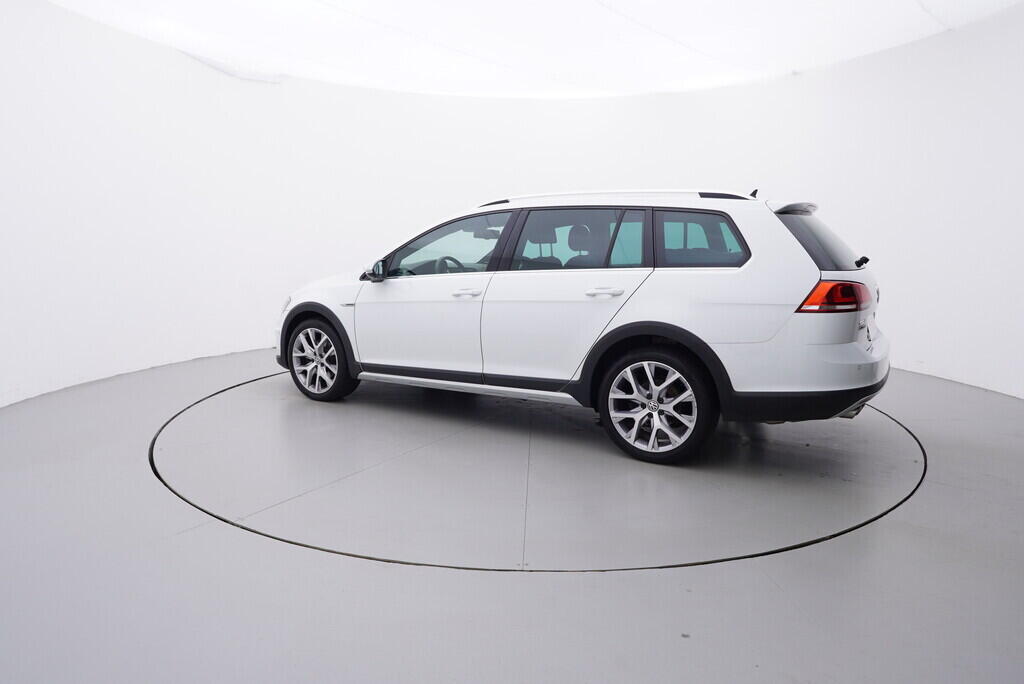 OV190V08309_12.webp_GOLF VARIANT Alltrack Highline 2.0 TDI 135 kW automat