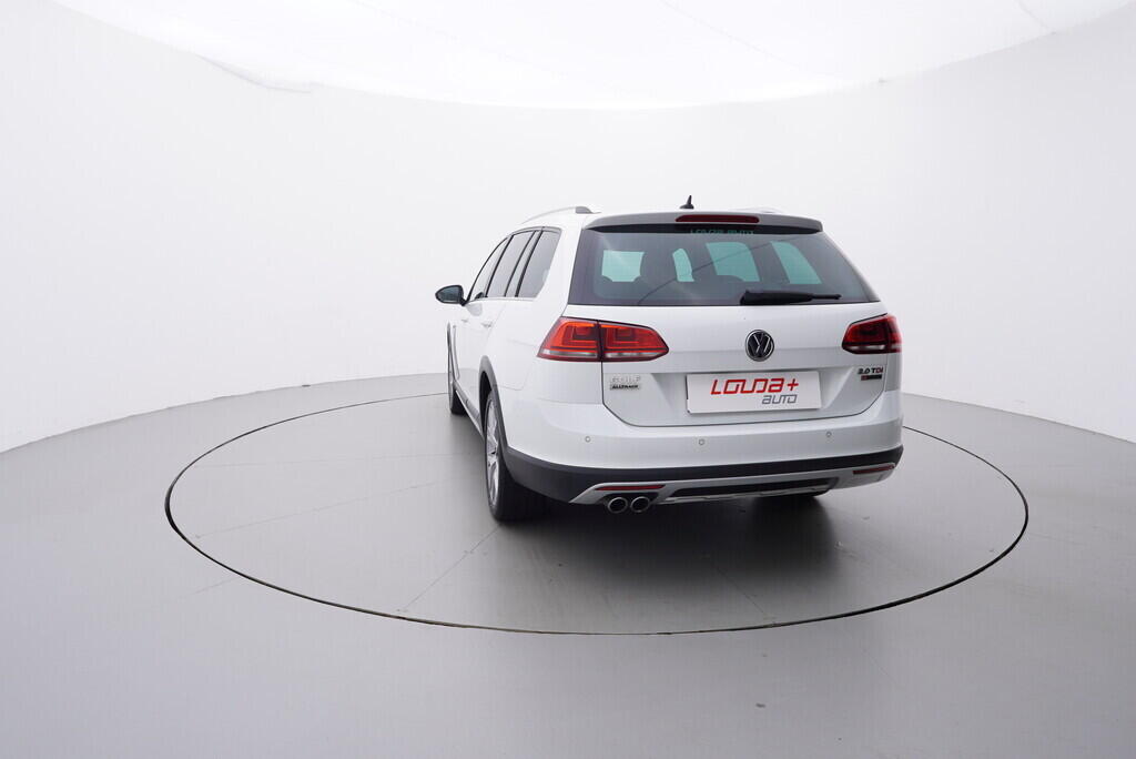 OV190V08309_13.webp_GOLF VARIANT Alltrack Highline 2.0 TDI 135 kW automat