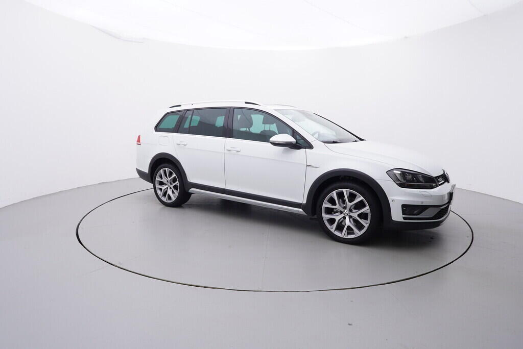 OV190V08309_16.webp_GOLF VARIANT Alltrack Highline 2.0 TDI 135 kW automat