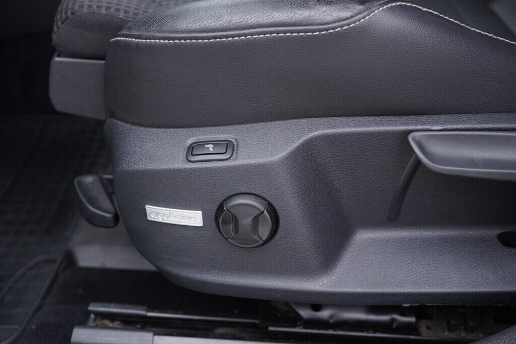 OV190V08309_22.webp_GOLF VARIANT Alltrack Highline 2.0 TDI 135 kW automat