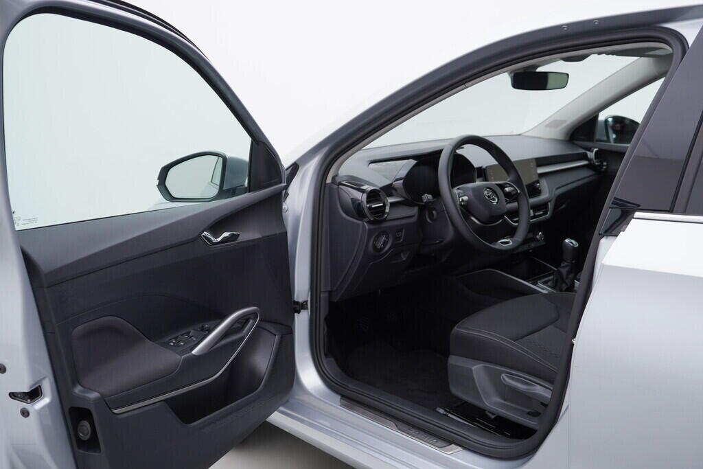 OV190V08313_18.webp_FABIA Selection 1.0 TSI 85 kW manuál, DPH