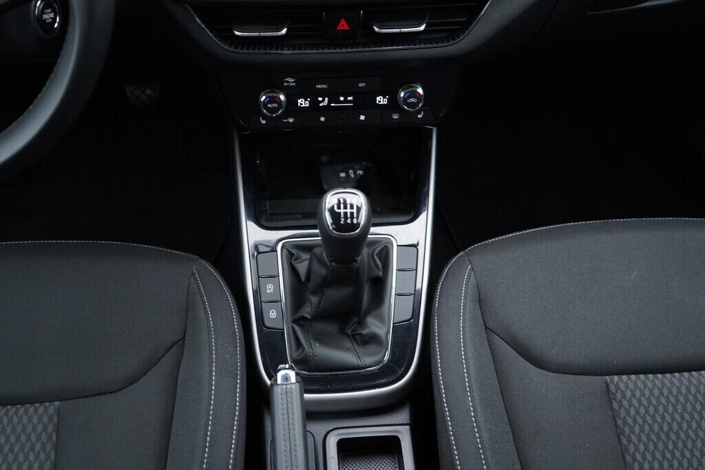 OV190V08313_32.webp_FABIA Selection 1.0 TSI 85 kW manuál, DPH