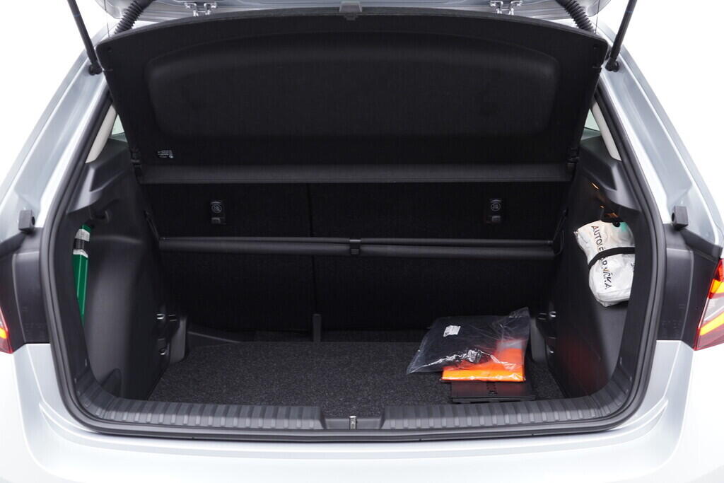 OV190V08313_36.webp_FABIA Selection 1.0 TSI 85 kW manuál, DPH