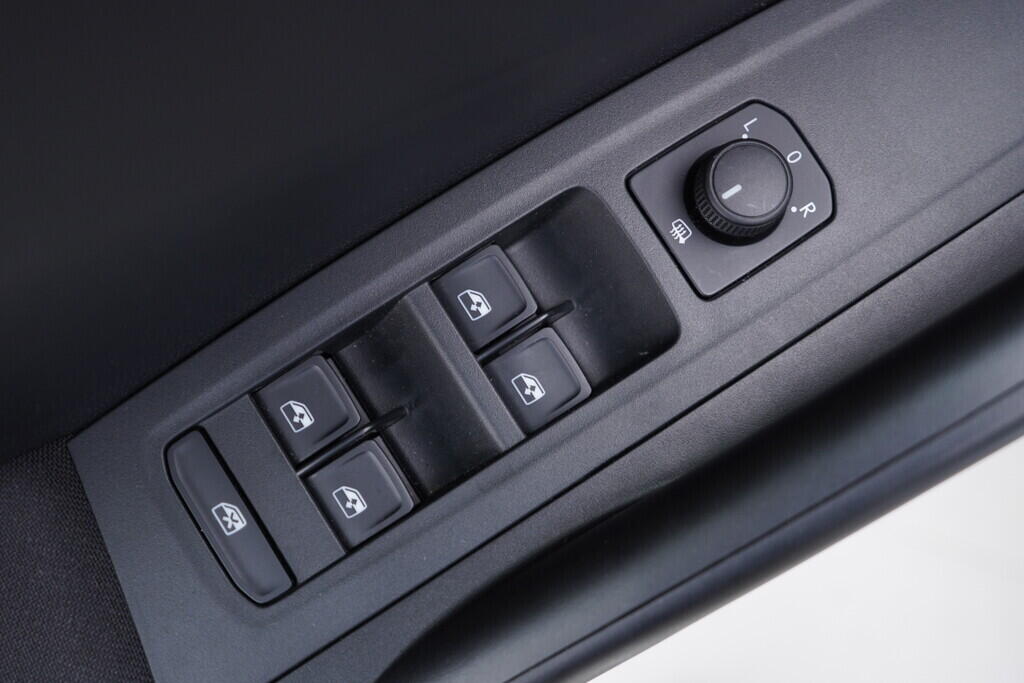 OV190V08314_20.webp_FABIA Selection 1.0 TSI 70 kW manuál, DPH